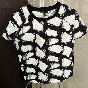 Banana Republic Graphic Black and White  blouse. Size S